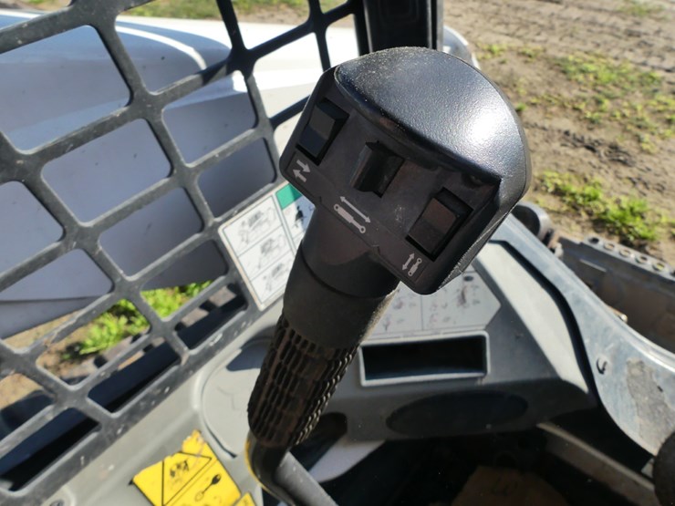 2024-bobcat-t650-image-14