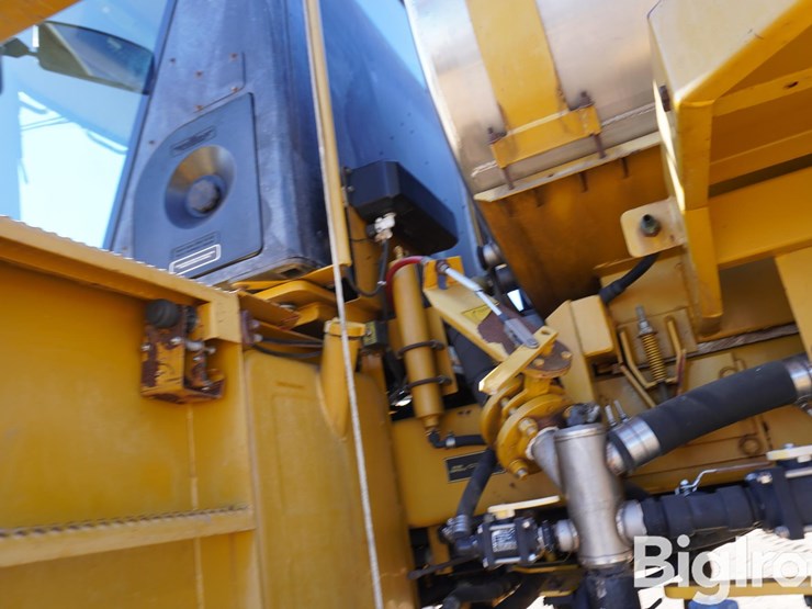 ag-chem-rogator-854-image-12