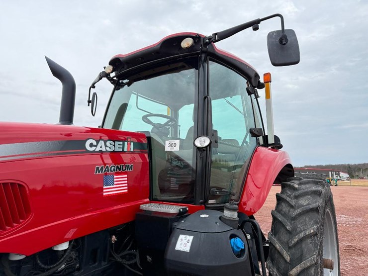 case-ih-magnum-180-image-17