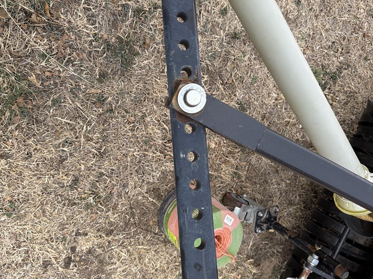 2022-ibex-tx31t-round-baler-image-9