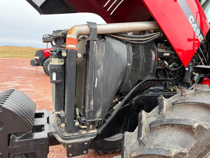 case-ih-mx240-image-33