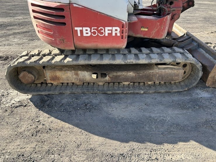 takeuchi-tb35fr-mini-hydraulic-excavator-image-17