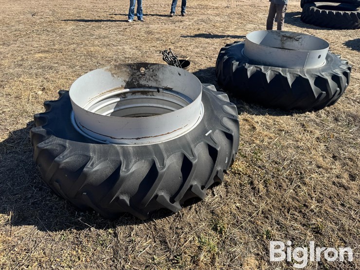 18.4-42-dual-rims-&-tires-image-7