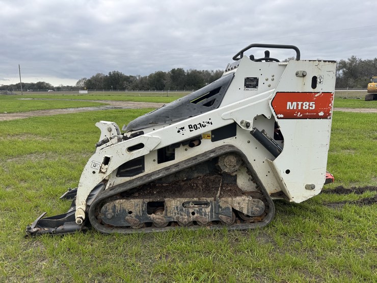 2017-bobcat-mt85-image-3