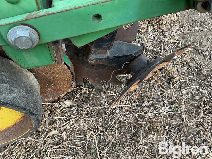 john-deere-7300-image-19