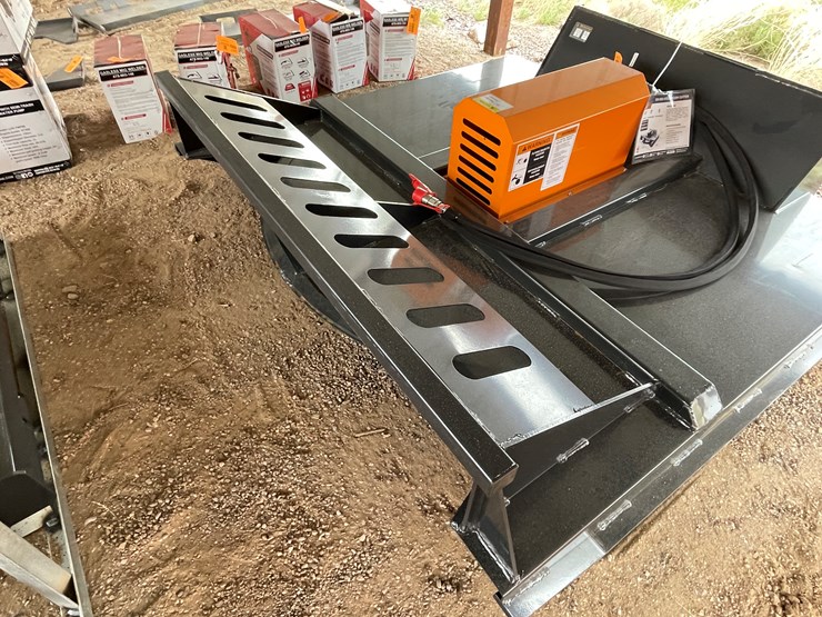 #4321-•-unused-2026-wolverine-skid-steer-brush-cutter-attachment-image-15