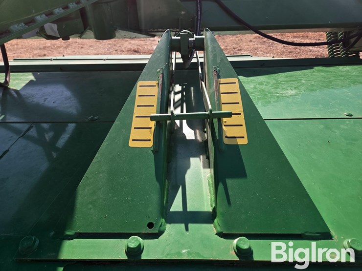 2022-john-deere-956-image-18