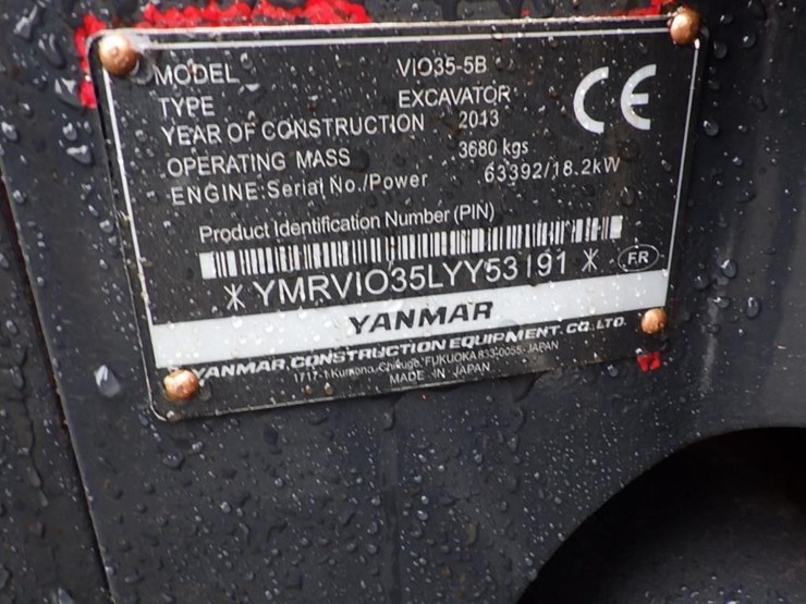2013-yanmar-vio35-5b-image-43