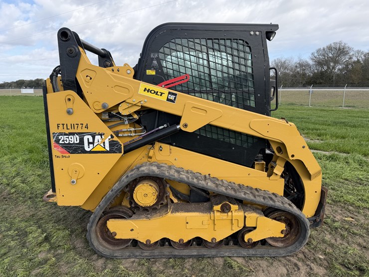 2017-caterpillar-259d-image-8