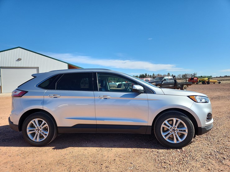 2019-ford-edge-sel-image-4