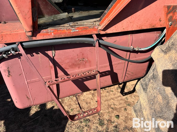 1975-allis-chalmers-7060-image-13