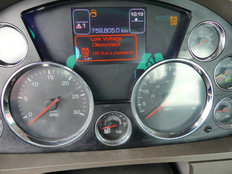 2018-kenworth-t680-image-14