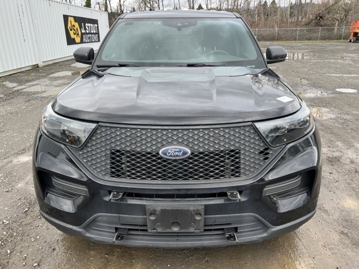 2020-ford-explorer-image-8