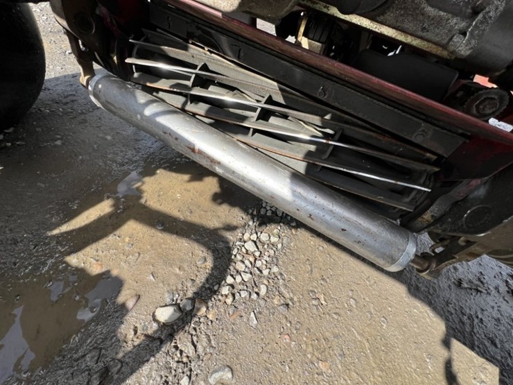 2014-toro-greensmaster-3320-triflex-traction-unit-image-12