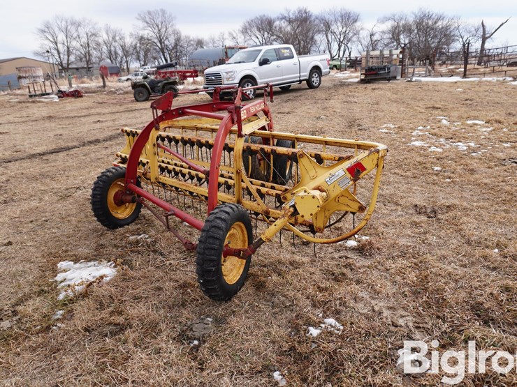 new-holland-260-image-5