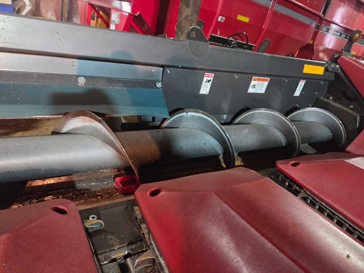 2008-drago-6-row-30"-corn-head-image-27