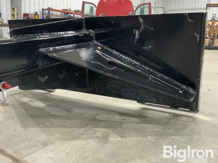 2025-massey-ferguson-730-image-15