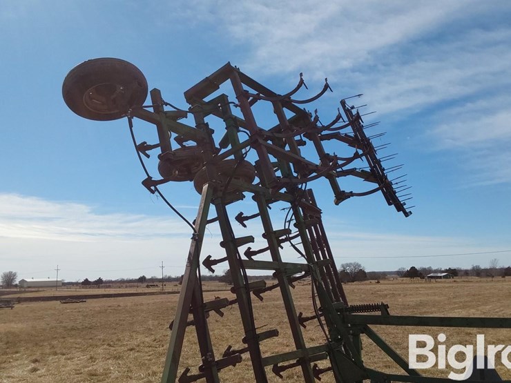 john-deere-1010-image-10