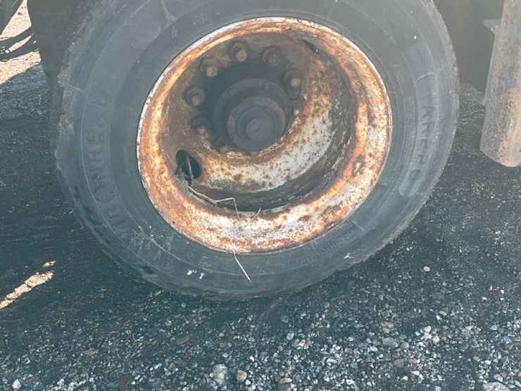 2007-unknown-trailer-image-25