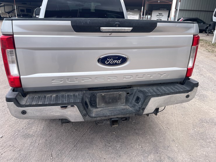 2017-ford-f250-image-24