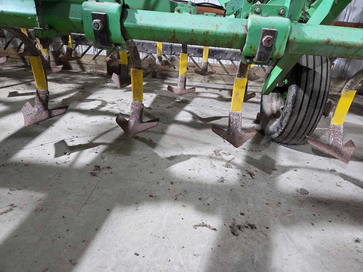 18'-deutz-allis-1250-field-cultivator-w/-remlinger-single-bar-diagonal-spike-harrow-image-11