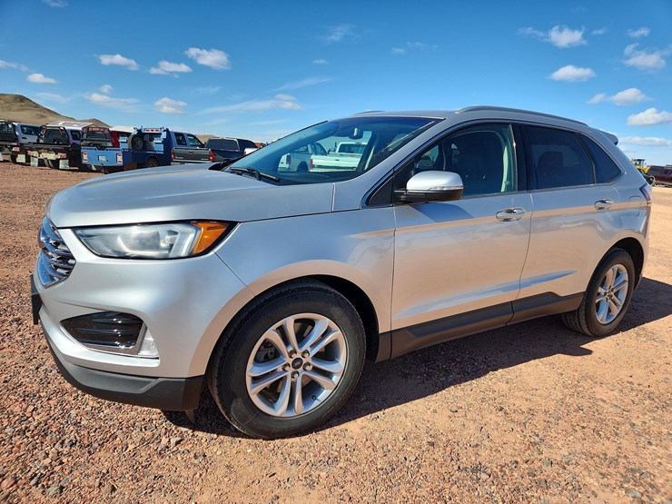 2019-ford-edge-sel-image-1