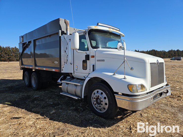 2000-international-9200i-image-3