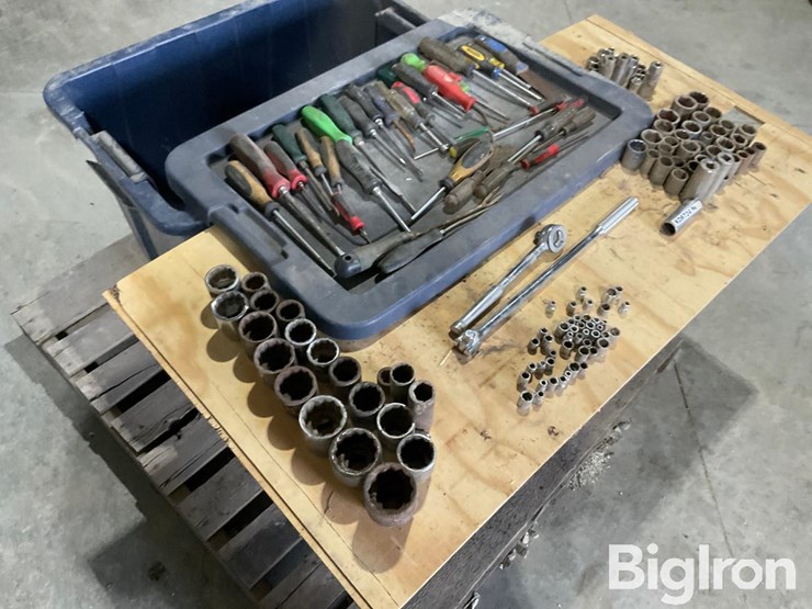 john-deere-12-image-3