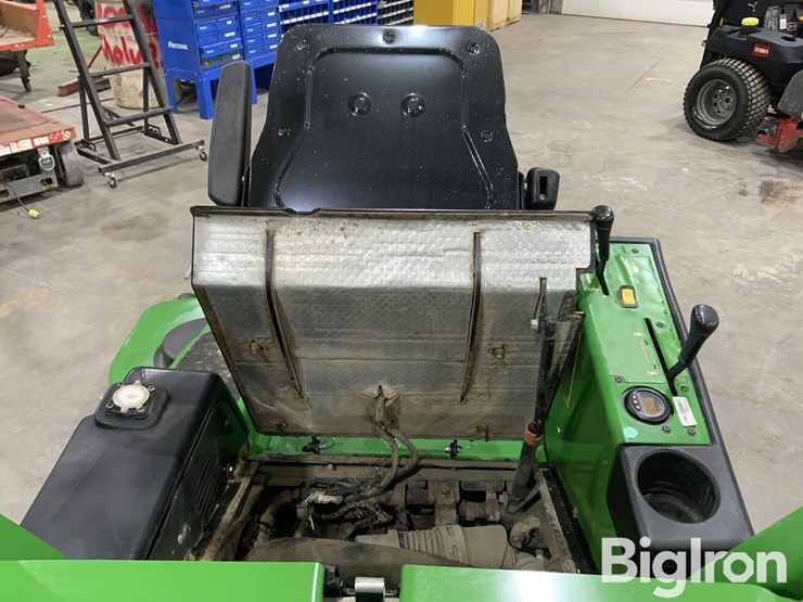 2015-john-deere-1570-image-9