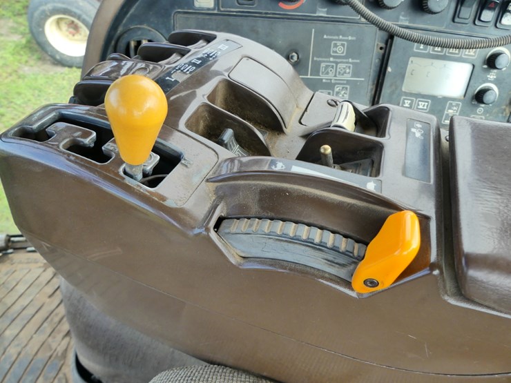 john-deere-8330-image-13