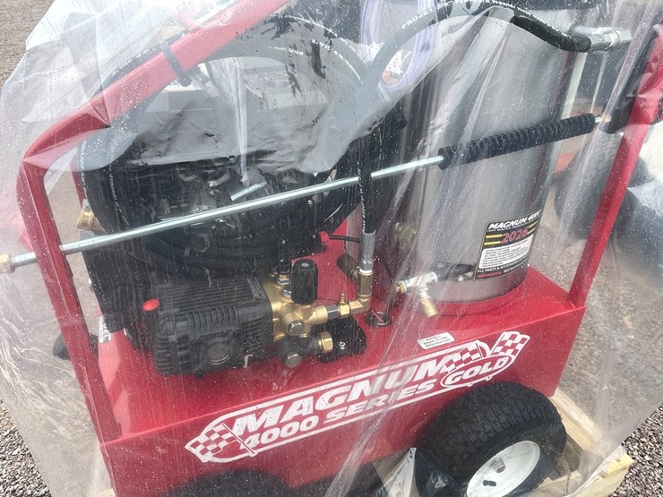 #4301-•-unused-hot-water-pressure-washer-image-4