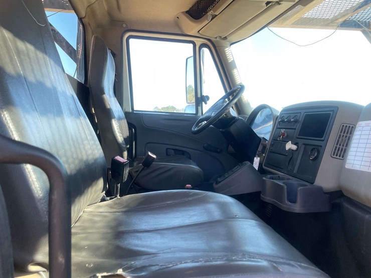 2013-international-durastar-4300-image-15