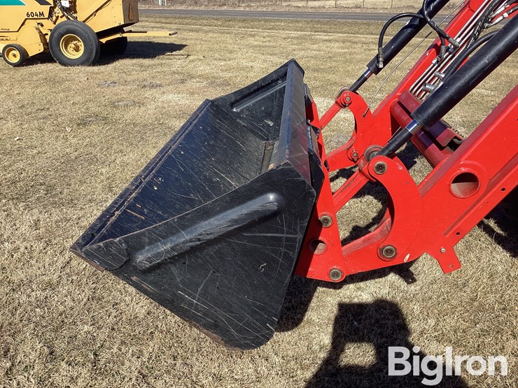 2023-branson-5835r-image-11