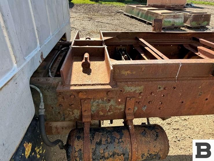 1969-gmc-dump-truck-image-11