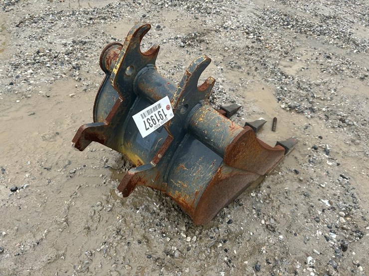 john-deere-24-image-1