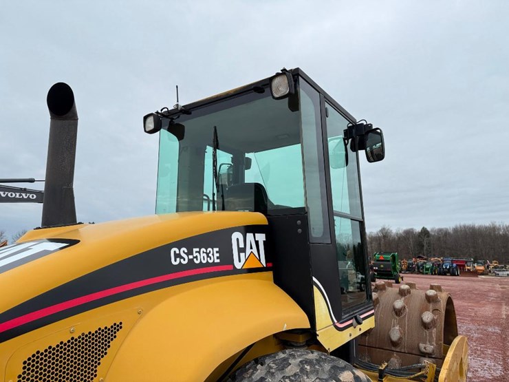 caterpillar-cs-563e-image-18