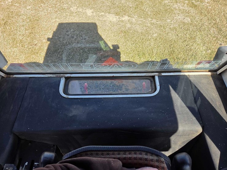 case-2290-tractor-image-57