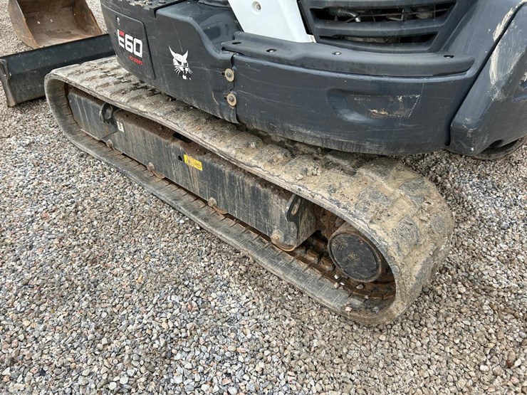 2023-bobcat-e60-image-16