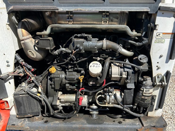 2019-bobcat-s850-image-14