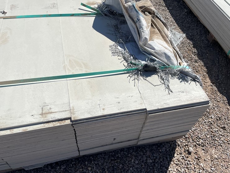 #4339-•-(appx.-160-pieces)-allura-12"-primed-fiber-cement-lap-siding-image-13