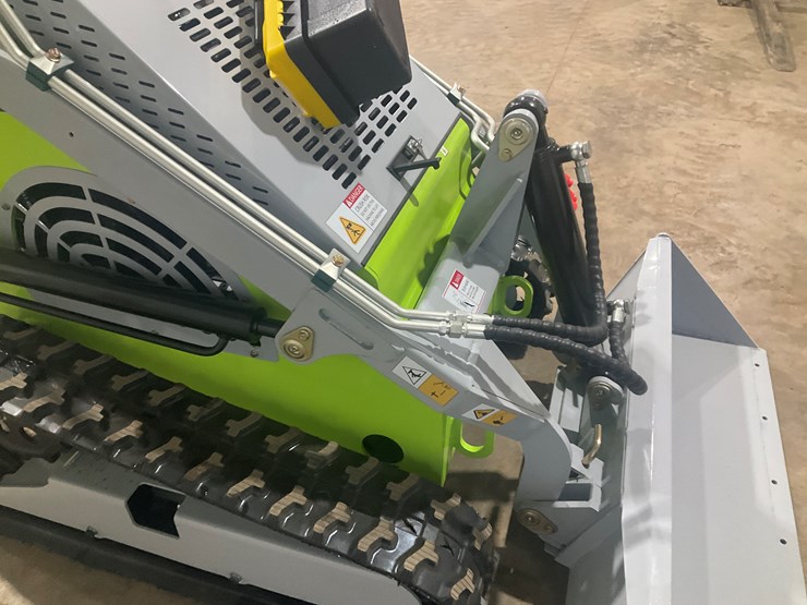 #1001-•-unused-ats-t460-mini-skid-steer-image-12