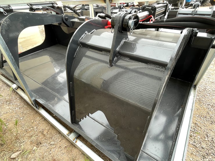 #4365-•-unused-2026-wolverine-skid-steer-grapple-bucket-attachment-image-2