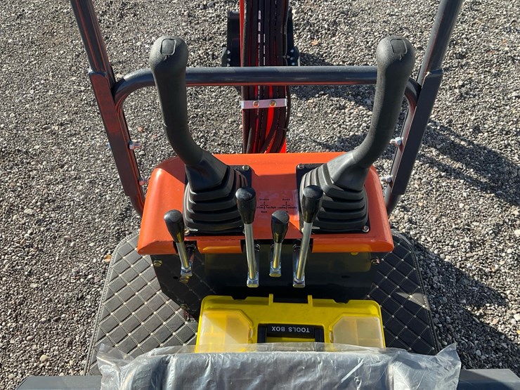 #1206-•-ats-rt12r-mini-excavator-image-15