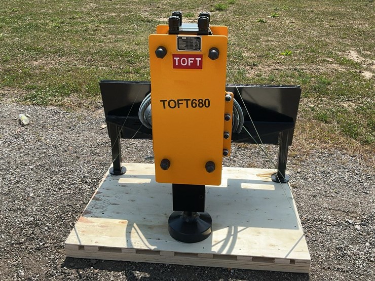 2025-new-holland-l213-image-2