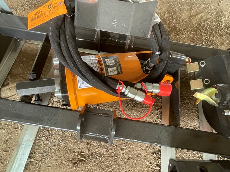#4358-•-unused-2026-wolverine-skid-steer-auger-drive-and-bit-attachment-image-12