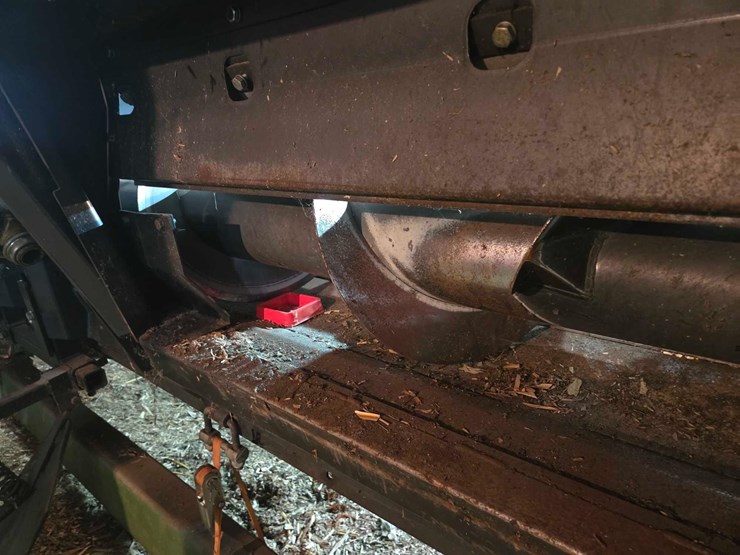 2008-drago-6-row-30"-corn-head-image-30