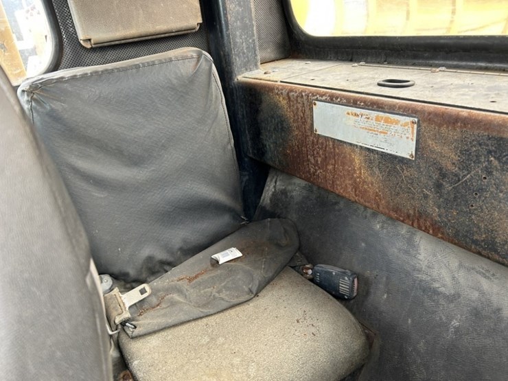 2007-caterpillar-ad55-image-18