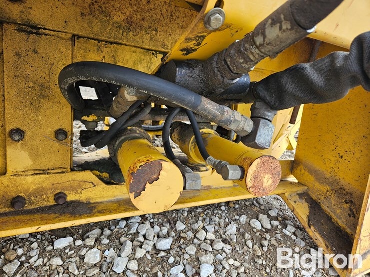 john-deere-850-image-11