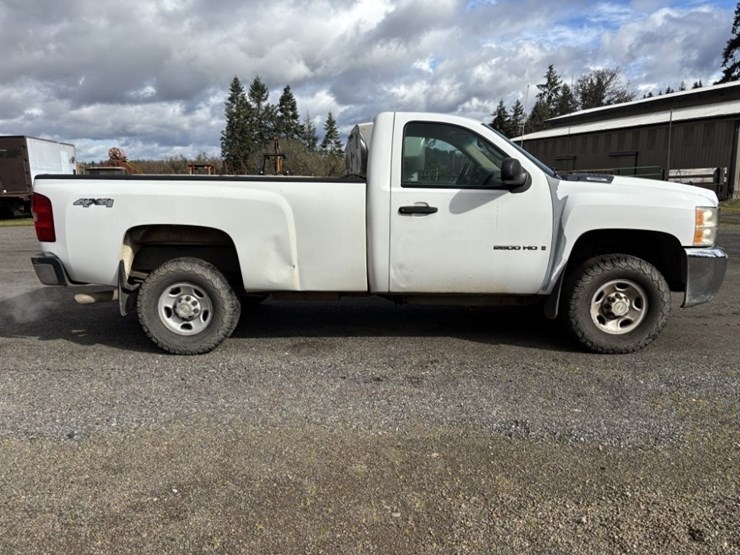 2009-chevrolet-silverado-2500-image-6