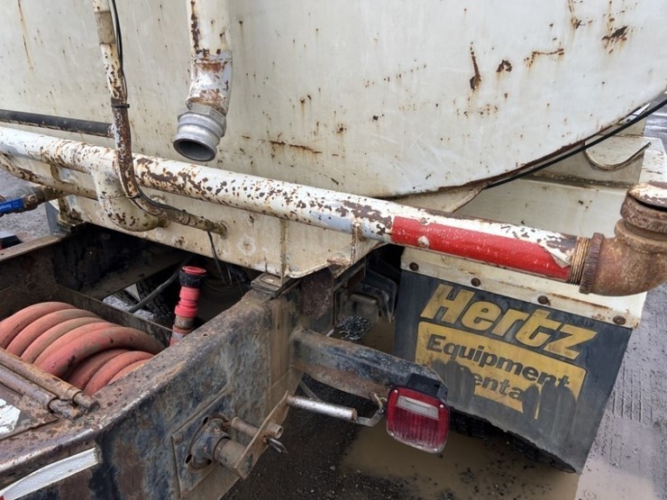 2000-international-4700-image-23